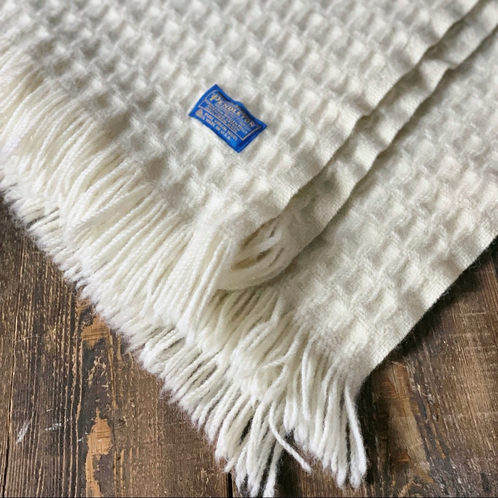 Vintage Cream Pendleton 100% wool fringe 49x561/2”